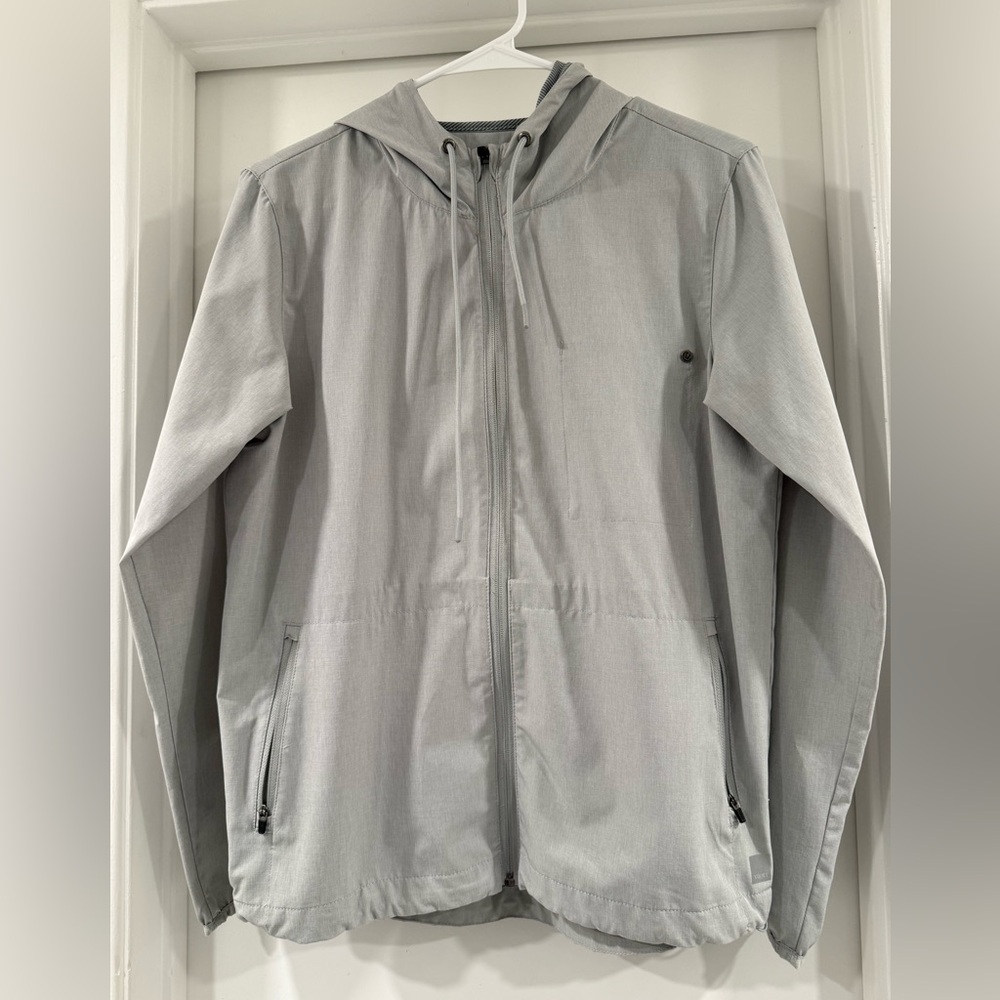 Vuori women’s Light Gray Hooded Windbreaker size S